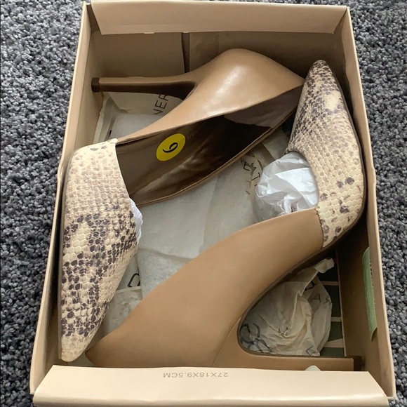 BCBGeneration Shoes - NWT BCBG Eneration shoes / heels